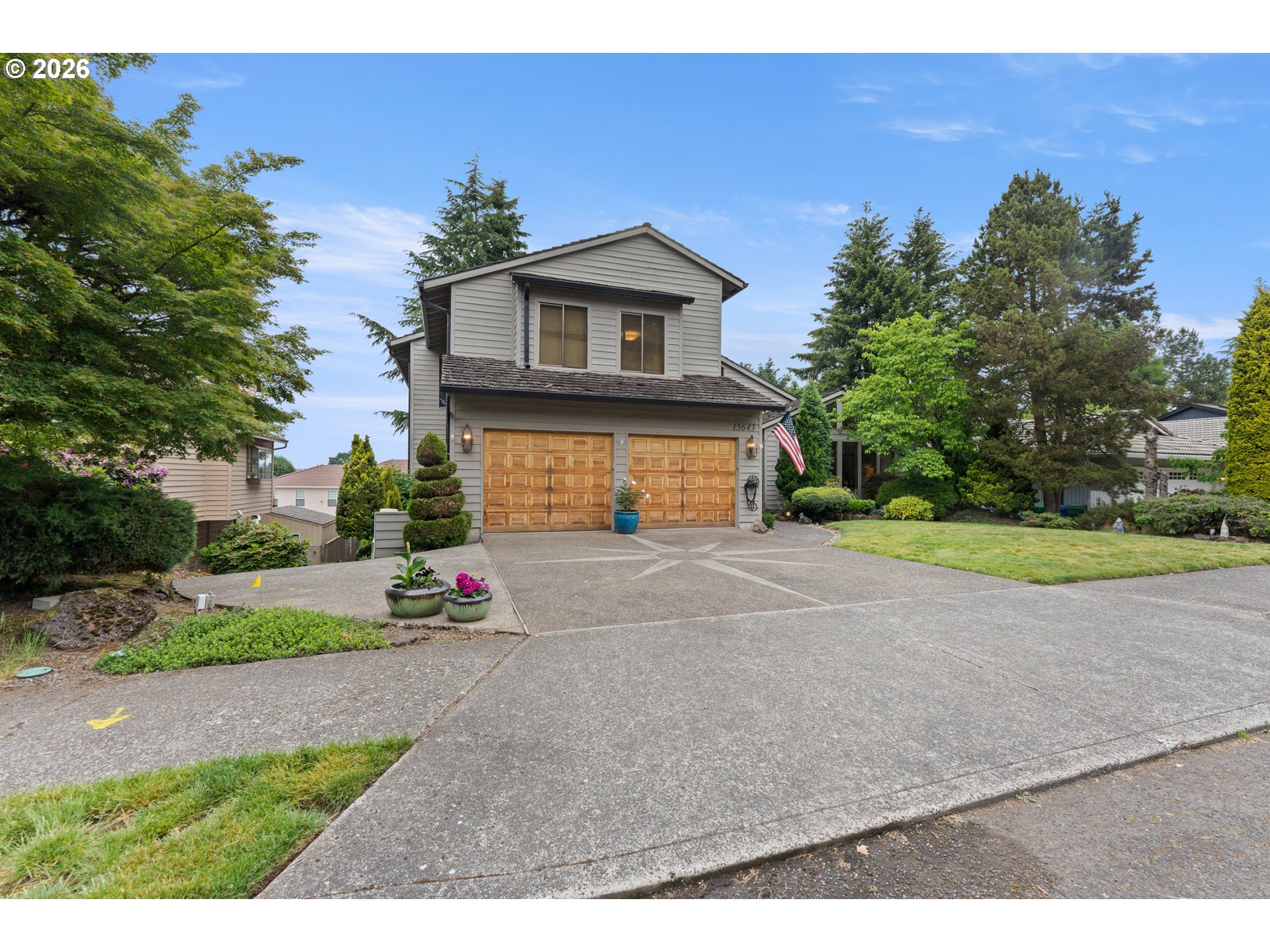 15643 NE SISKIYOU CT