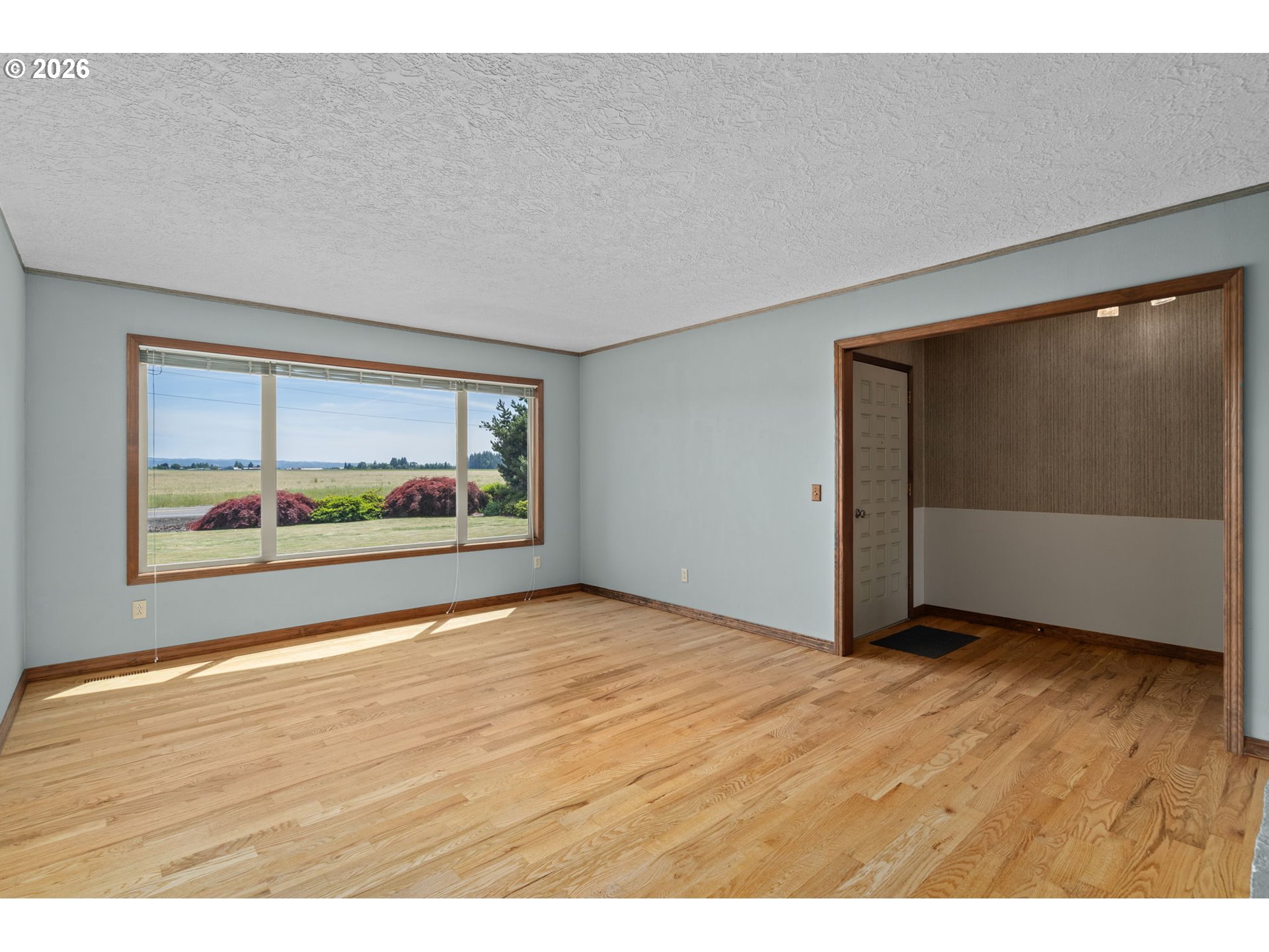9931 S HIGHWAY 211