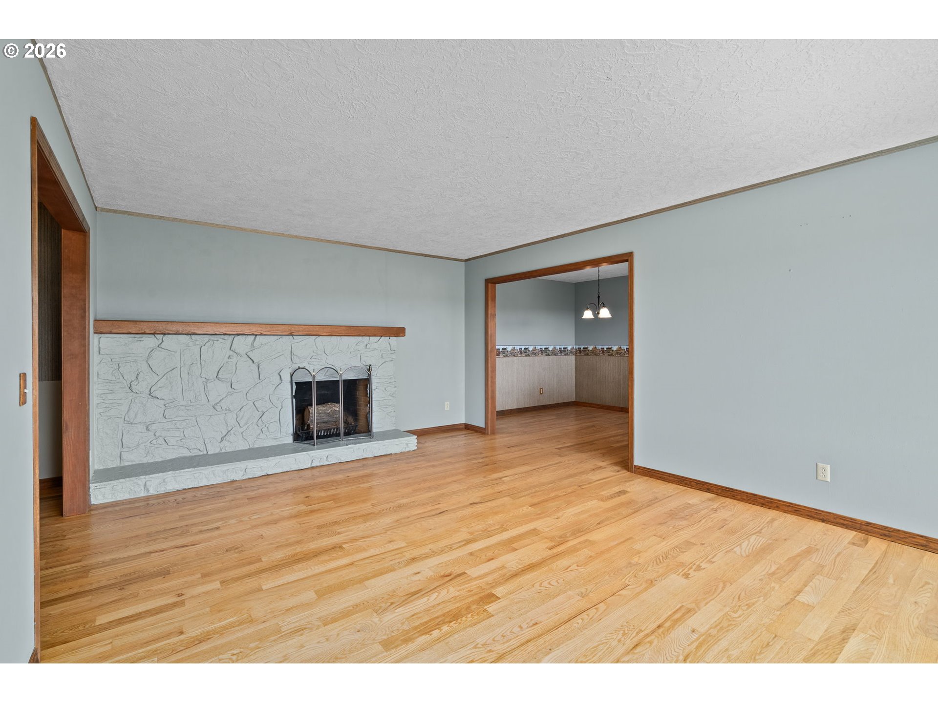 9931 S HIGHWAY 211