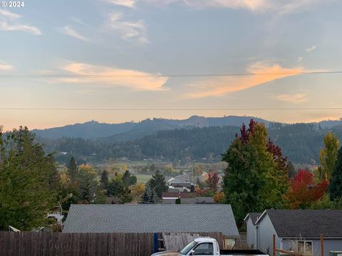 A home in Sutherlin