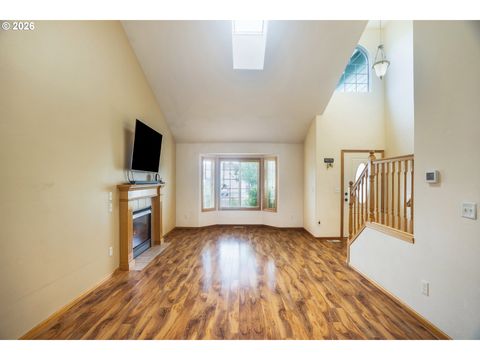 Tiny photo for 239 Blue Jay Loop, Creswell, OR 97426 (MLS # 209617233)
