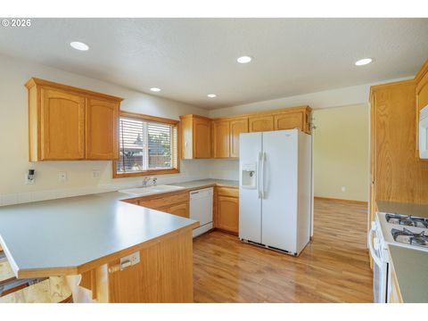 Tiny photo for 239 Blue Jay Loop, Creswell, OR 97426 (MLS # 209617233)
