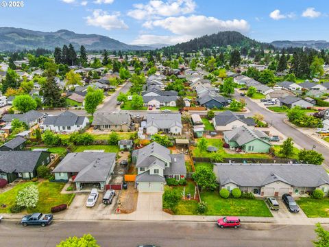 Tiny photo for 239 Blue Jay Loop, Creswell, OR 97426 (MLS # 209617233)