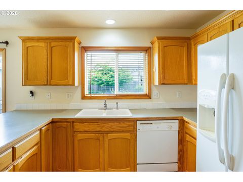 Tiny photo for 239 Blue Jay Loop, Creswell, OR 97426 (MLS # 209617233)