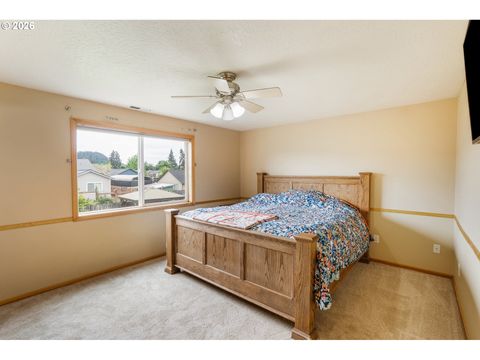 Tiny photo for 239 Blue Jay Loop, Creswell, OR 97426 (MLS # 209617233)