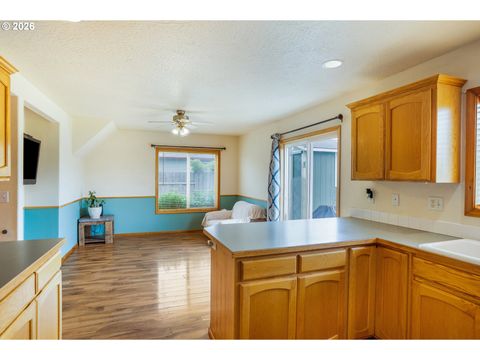 Tiny photo for 239 Blue Jay Loop, Creswell, OR 97426 (MLS # 209617233)