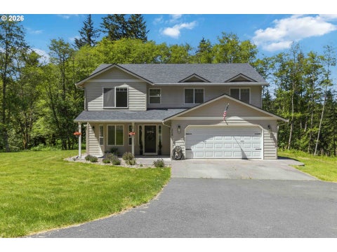 Photo of 208 Salmonberry Ln, Longview, WA 98632 (MLS # 739939884)