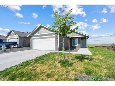 MLS: 445615376