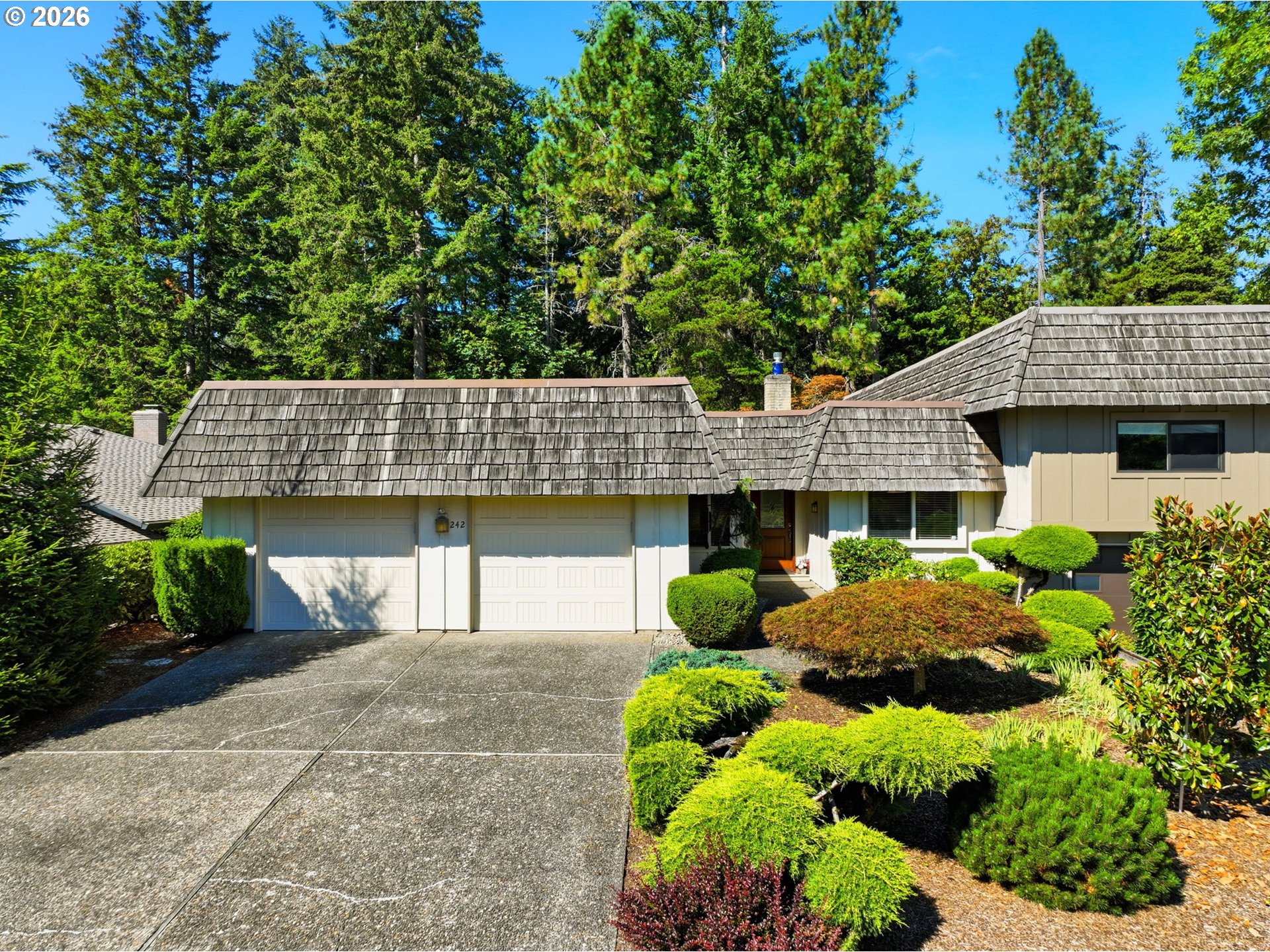 242 GREENRIDGE DR