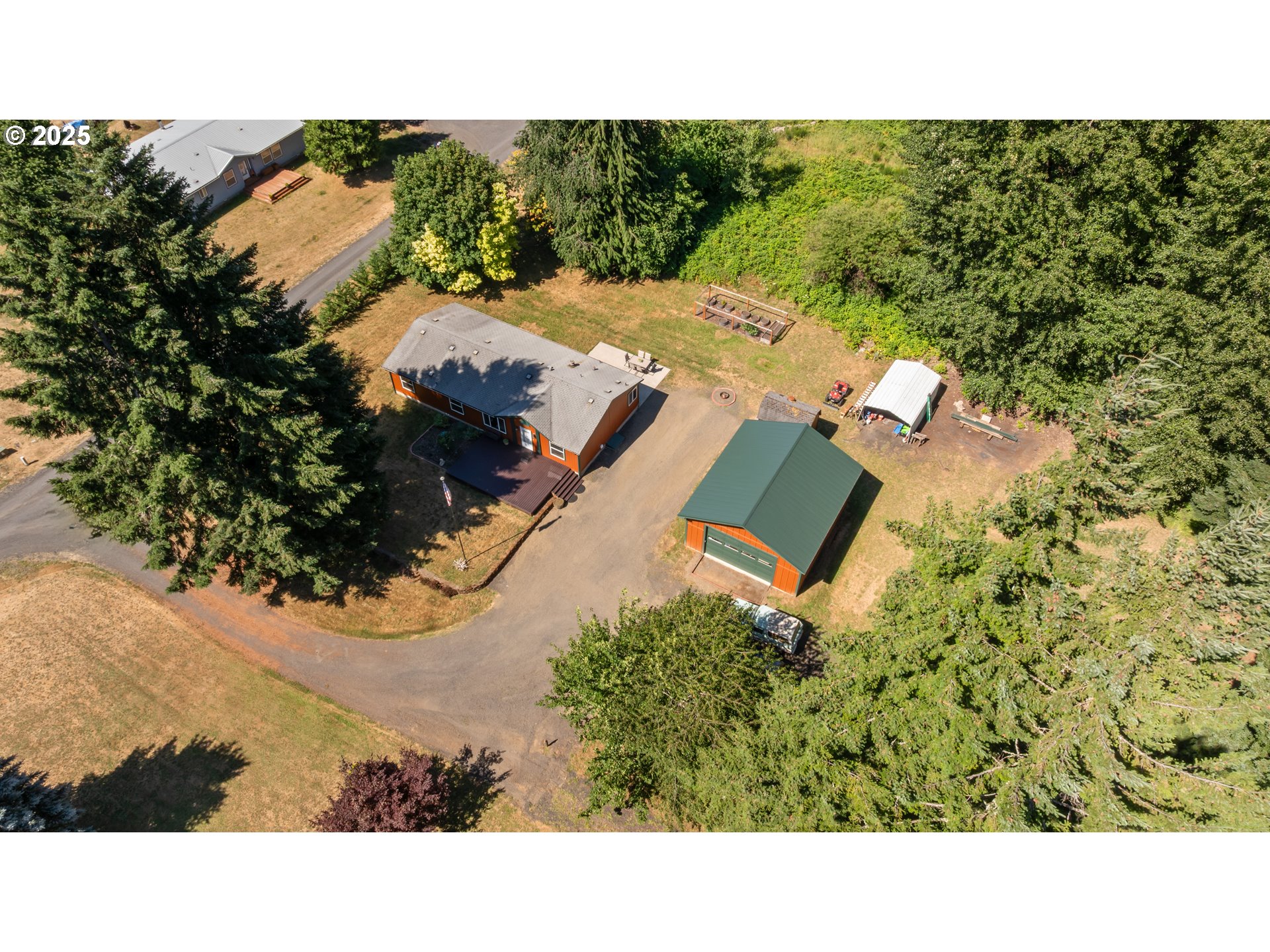 52 COATES RD