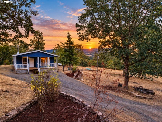 1623 LOWER CREST RD, OAKLAND, OR 97462 - Image 2aaad7323f8f618faaadf0d2a5321901/2592591045