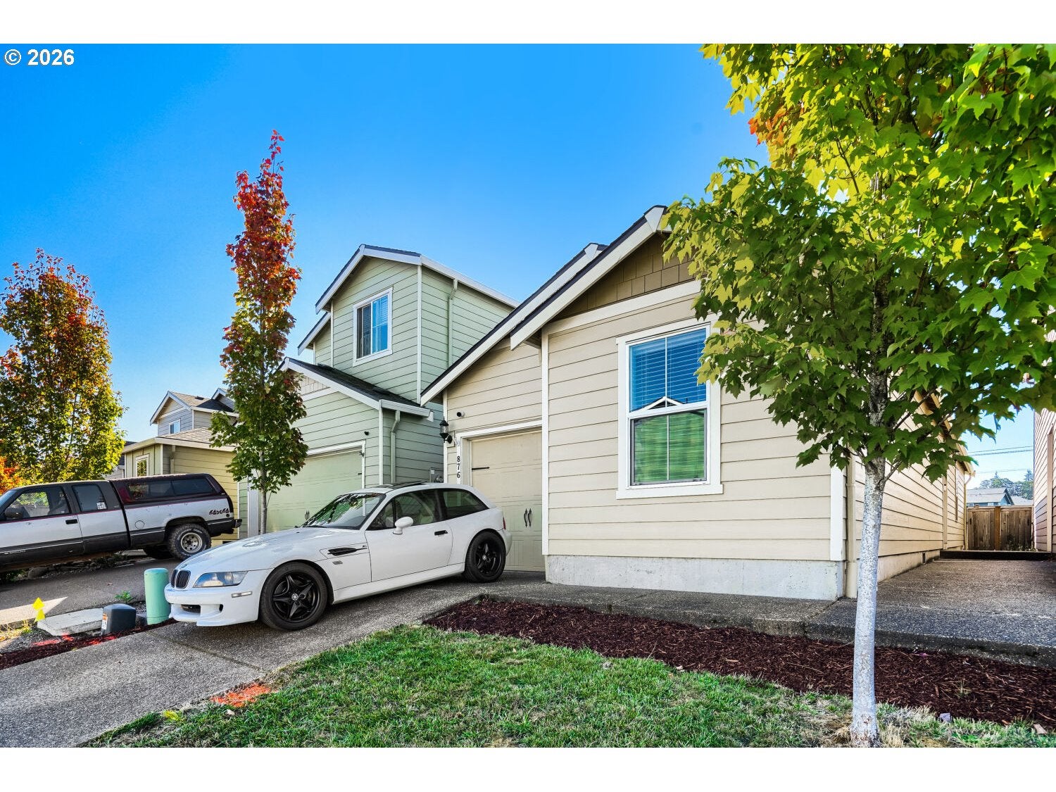876 S VIEW DR