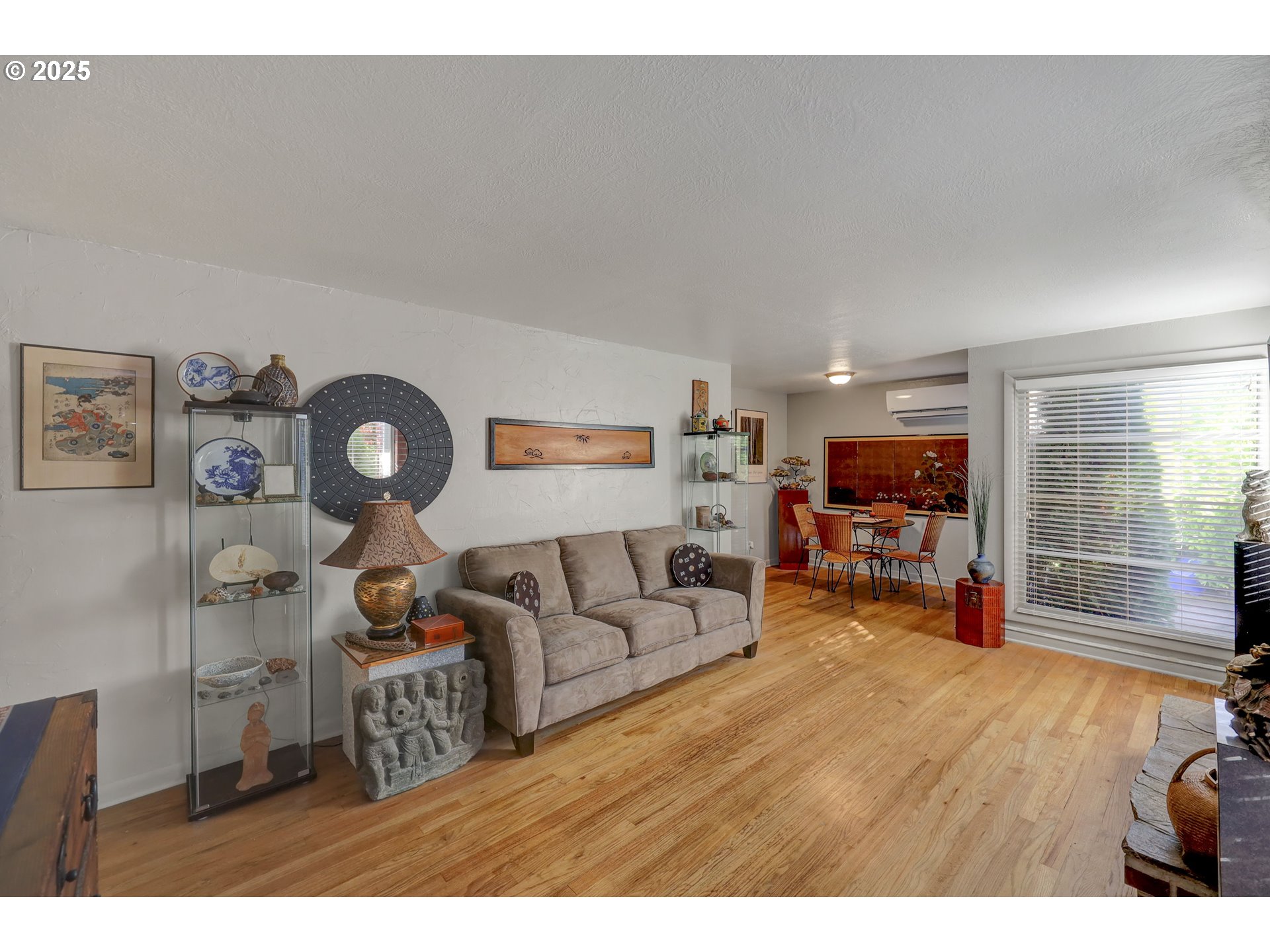 Eugene, Oregon 97405, United States, 3 Bedrooms Bedrooms, ,1 BathroomBathrooms,Residential,Active,240968