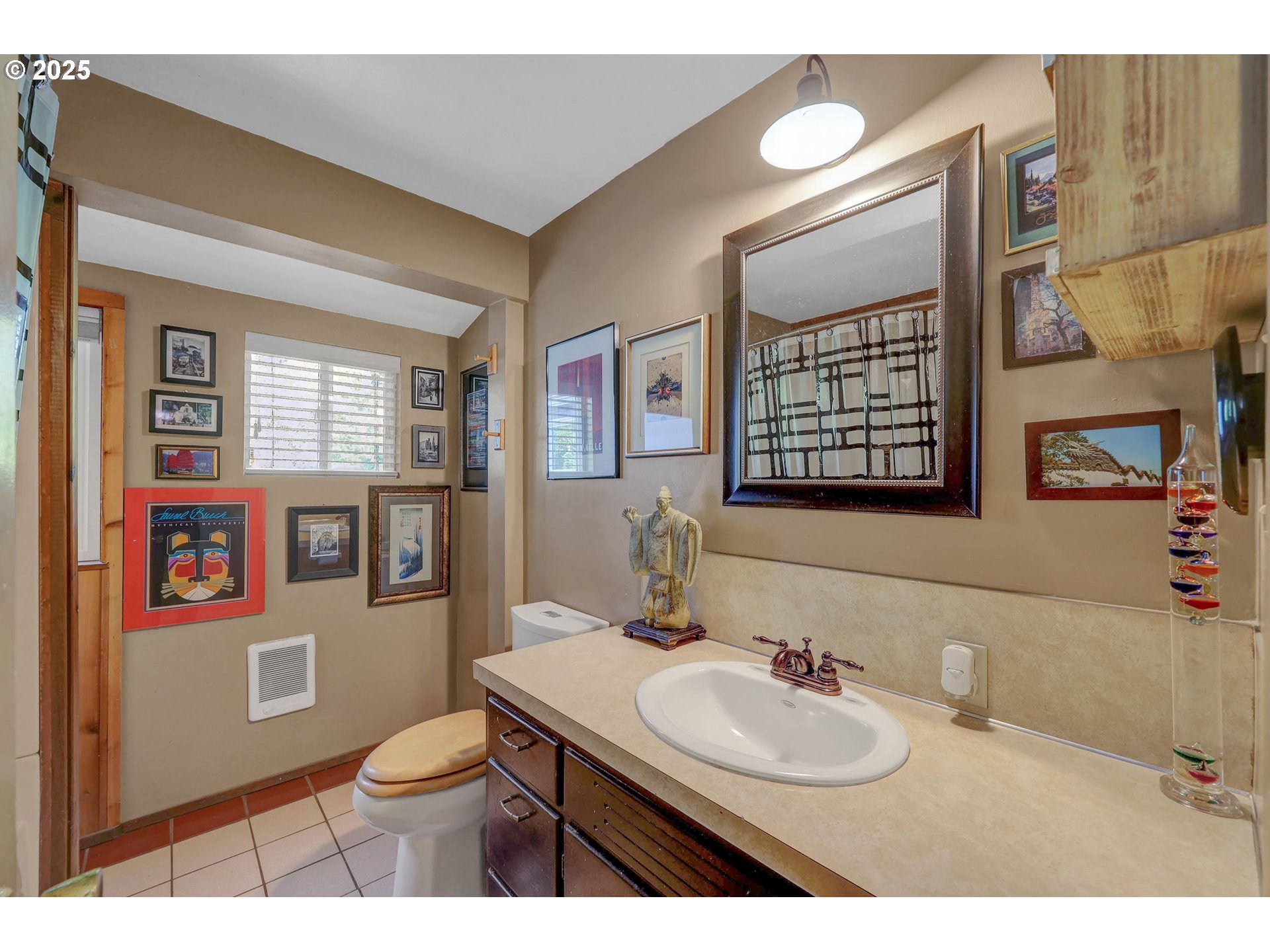 Eugene, Oregon 97405, United States, 3 Bedrooms Bedrooms, ,1 BathroomBathrooms,Residential,Active,240968