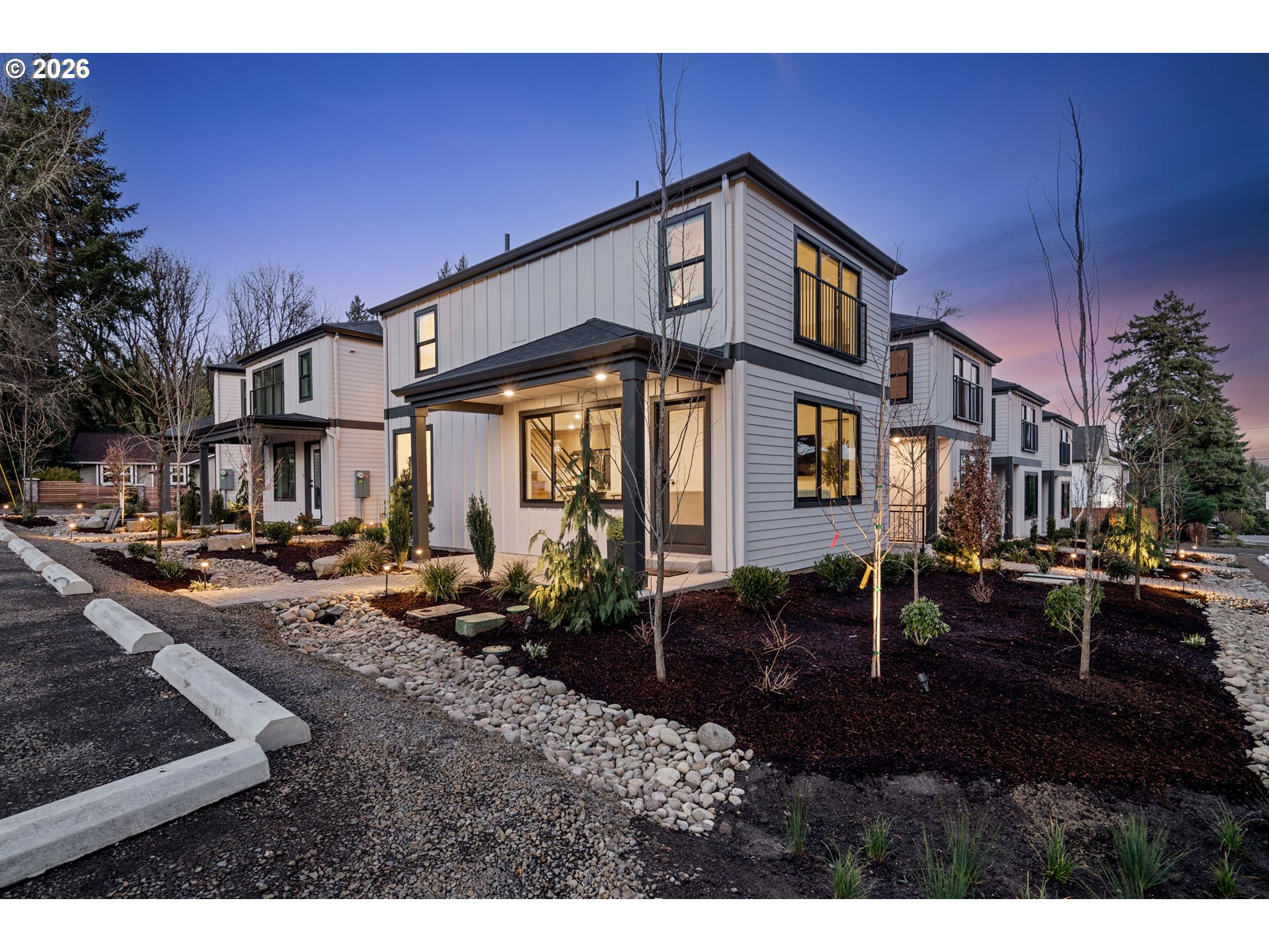 242 G AVE