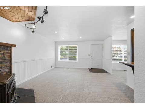 Tiny photo for 515 Pine Ct, Creswell, OR 97426 (MLS # 762526058)