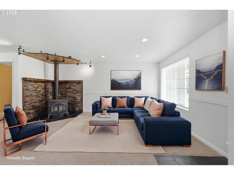 Tiny photo for 515 Pine Ct, Creswell, OR 97426 (MLS # 762526058)