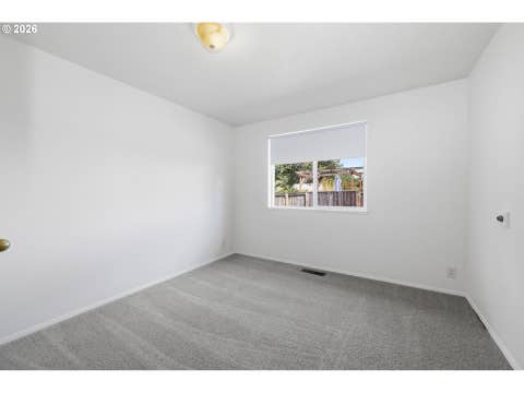 Tiny photo for 515 Pine Ct, Creswell, OR 97426 (MLS # 762526058)