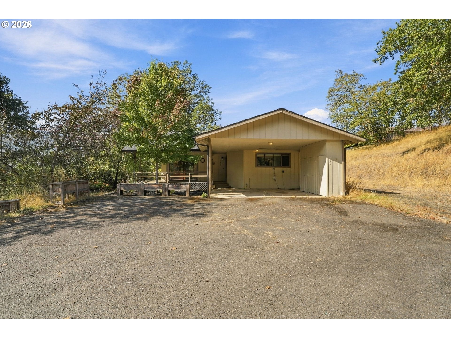120 FOX LN