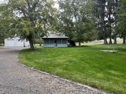 A home in Hermiston