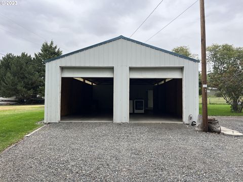 A home in Hermiston