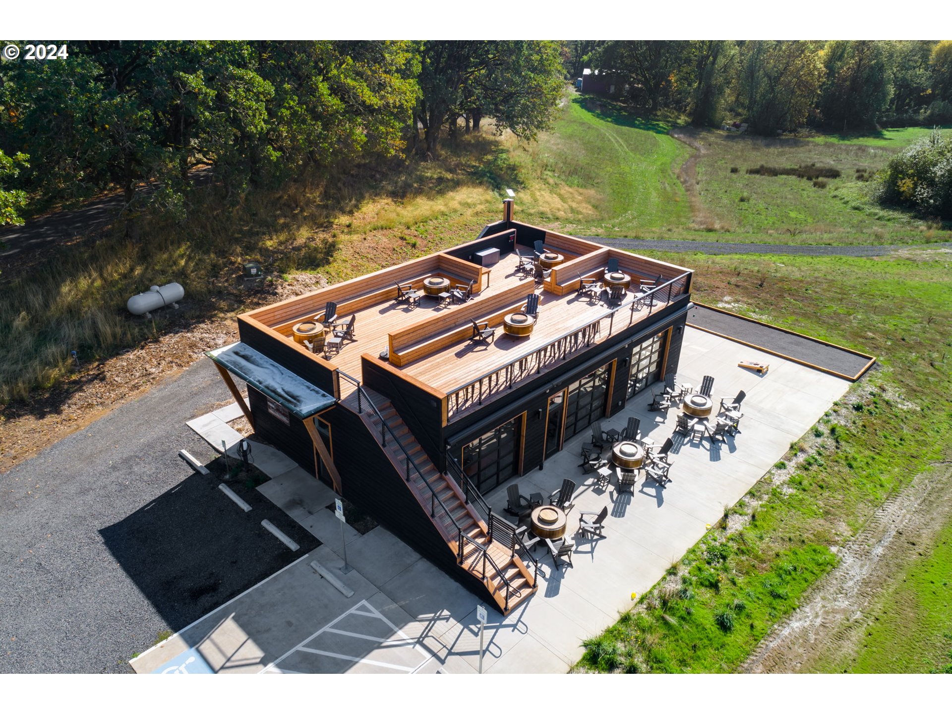 8085 NE OAK SPRINGS FARM RD