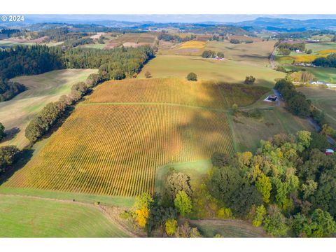 8085 NE OAK SPRINGS FARM RD Carlton OR 97111