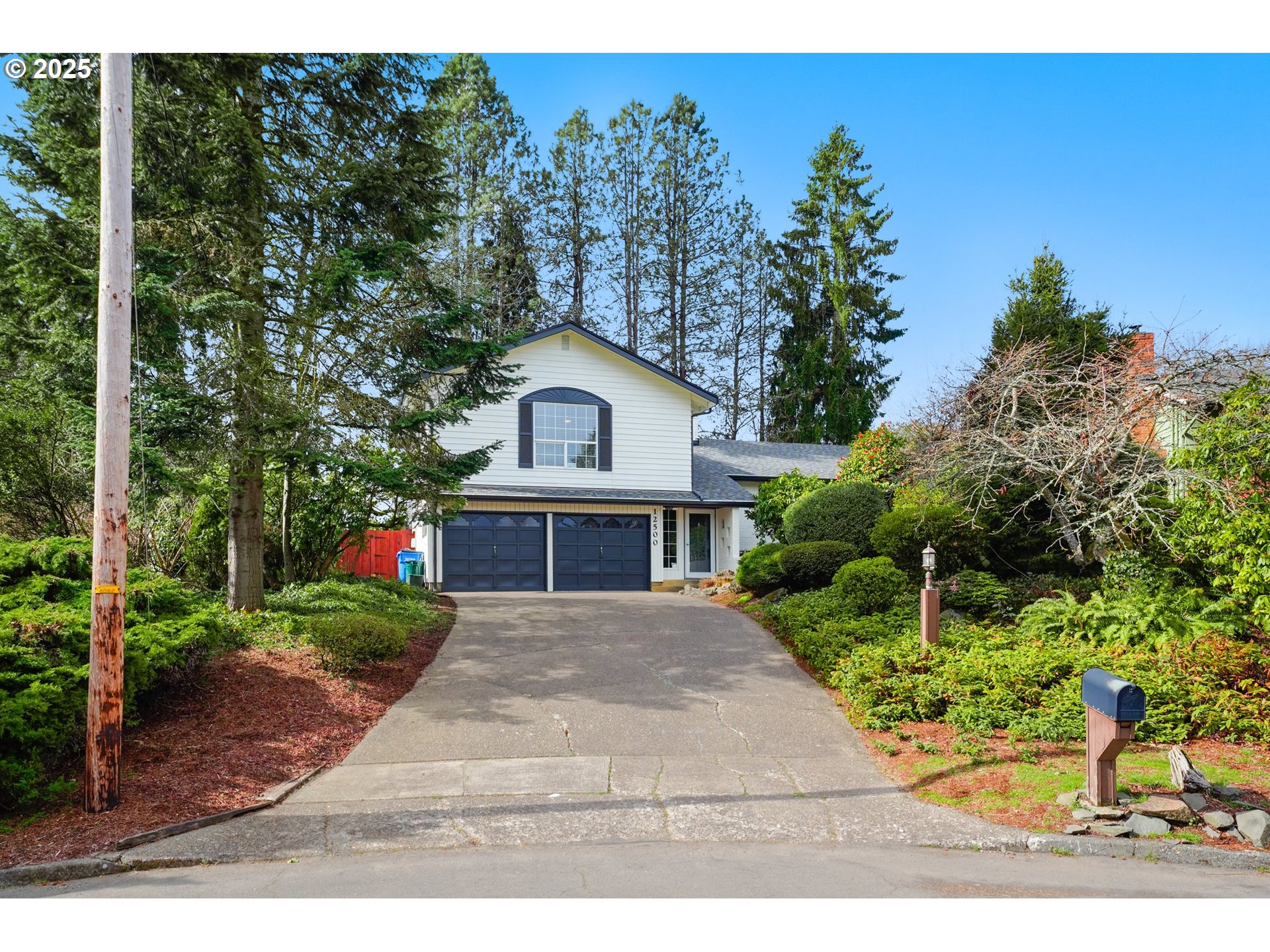 12500 NE 16TH AVE