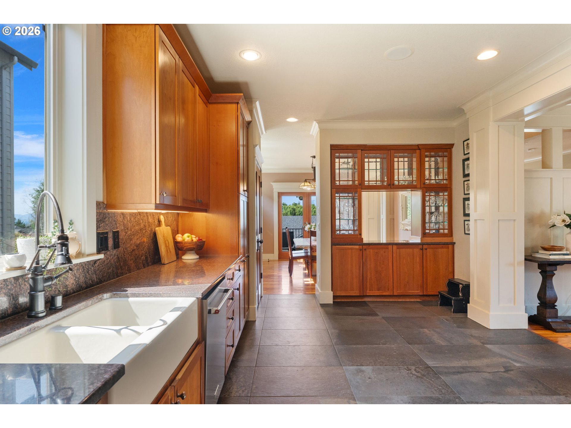 1046 NW DEERFERN LOOP