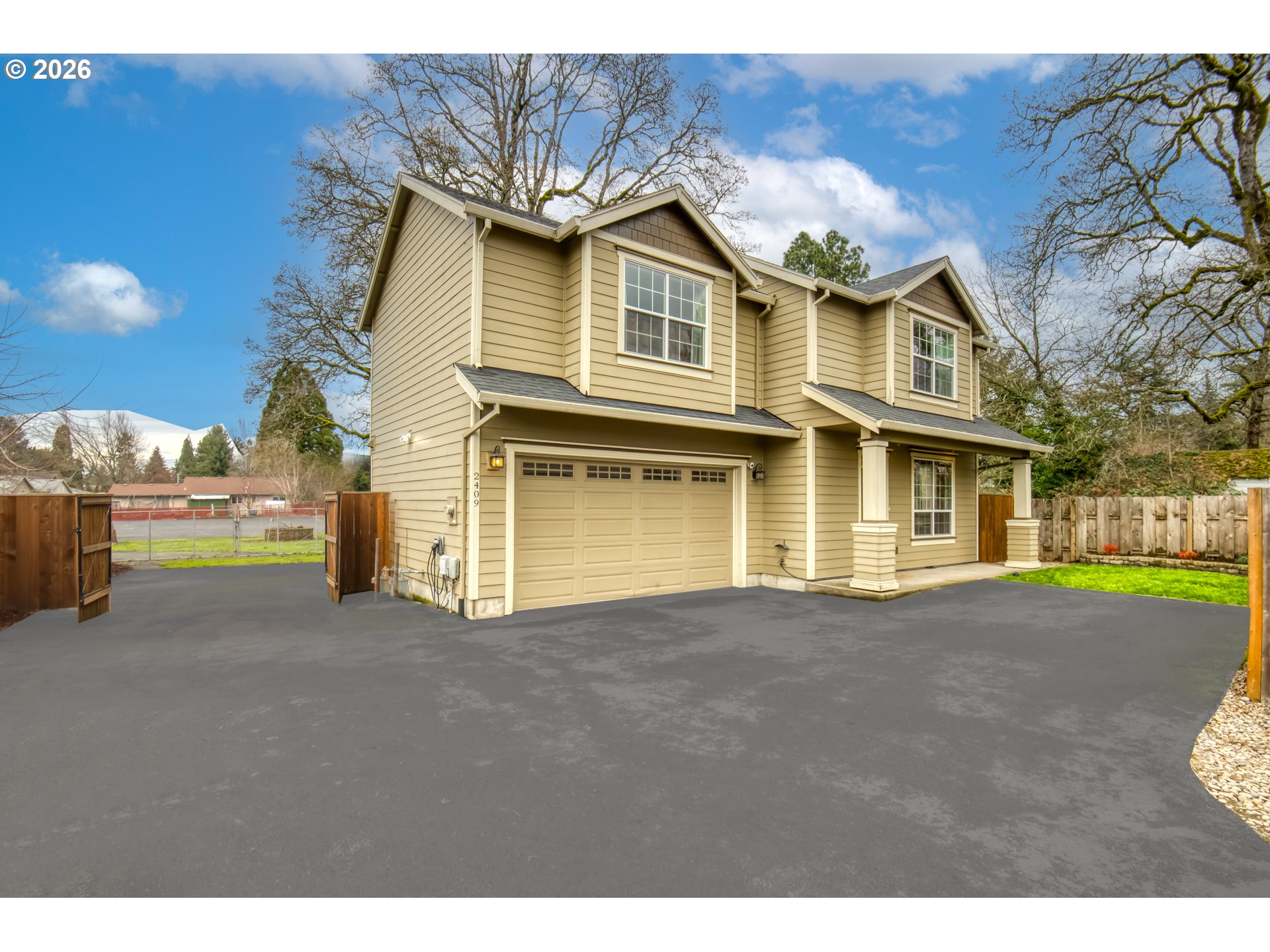 2409 SE OAK GROVE BLVD