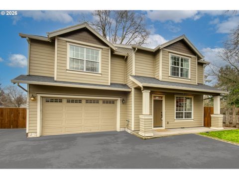 2409 SE OAK GROVE BLVD Milwaukie OR 97267