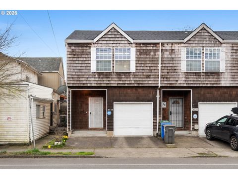 8528 SE WOODSTOCK BLVD Portland OR 97266