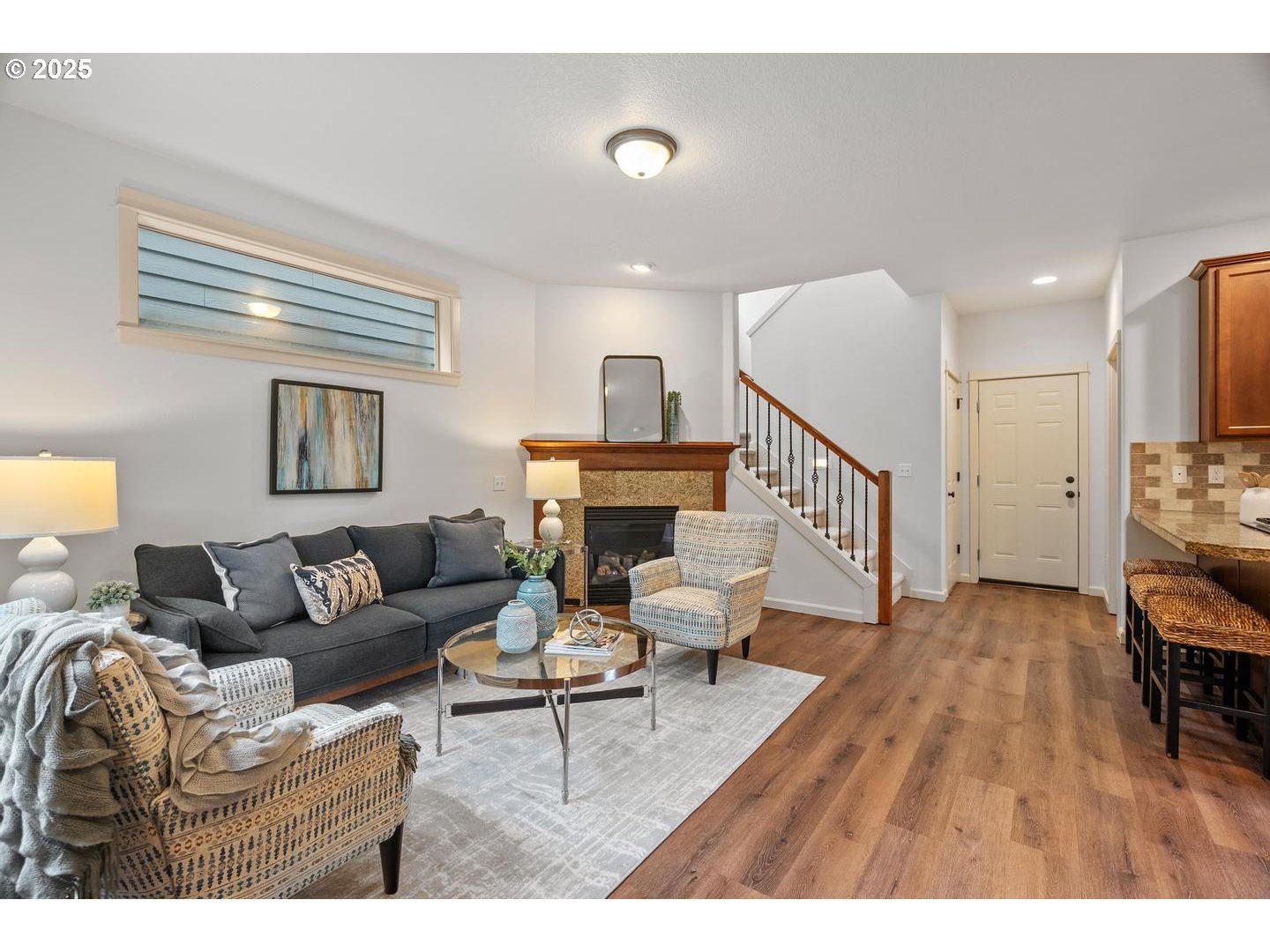 905 SW MOZART TER