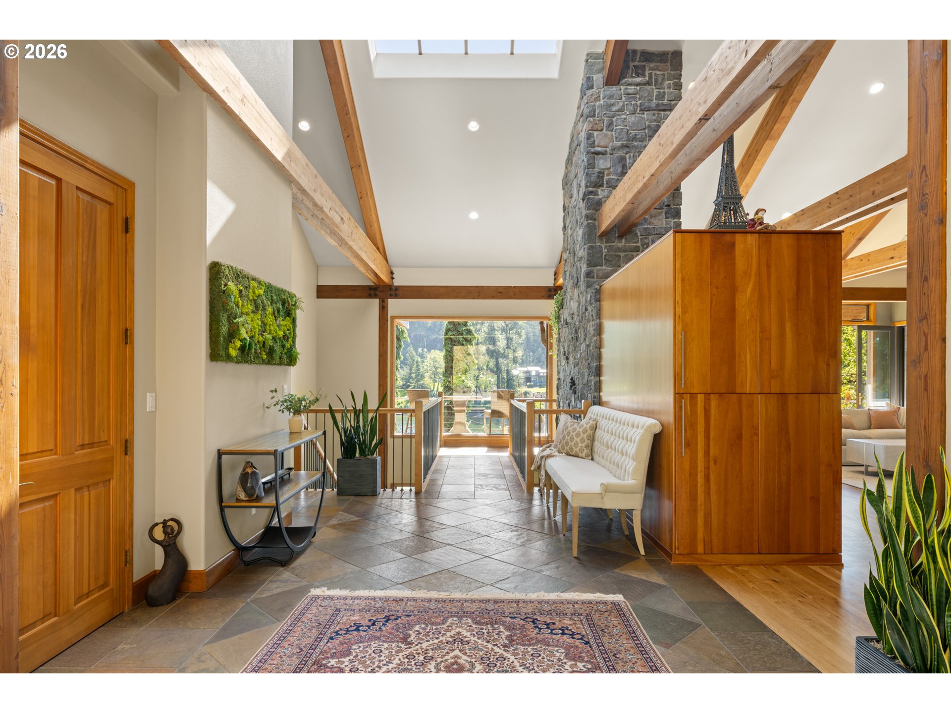 268 SW Forest Cove RD