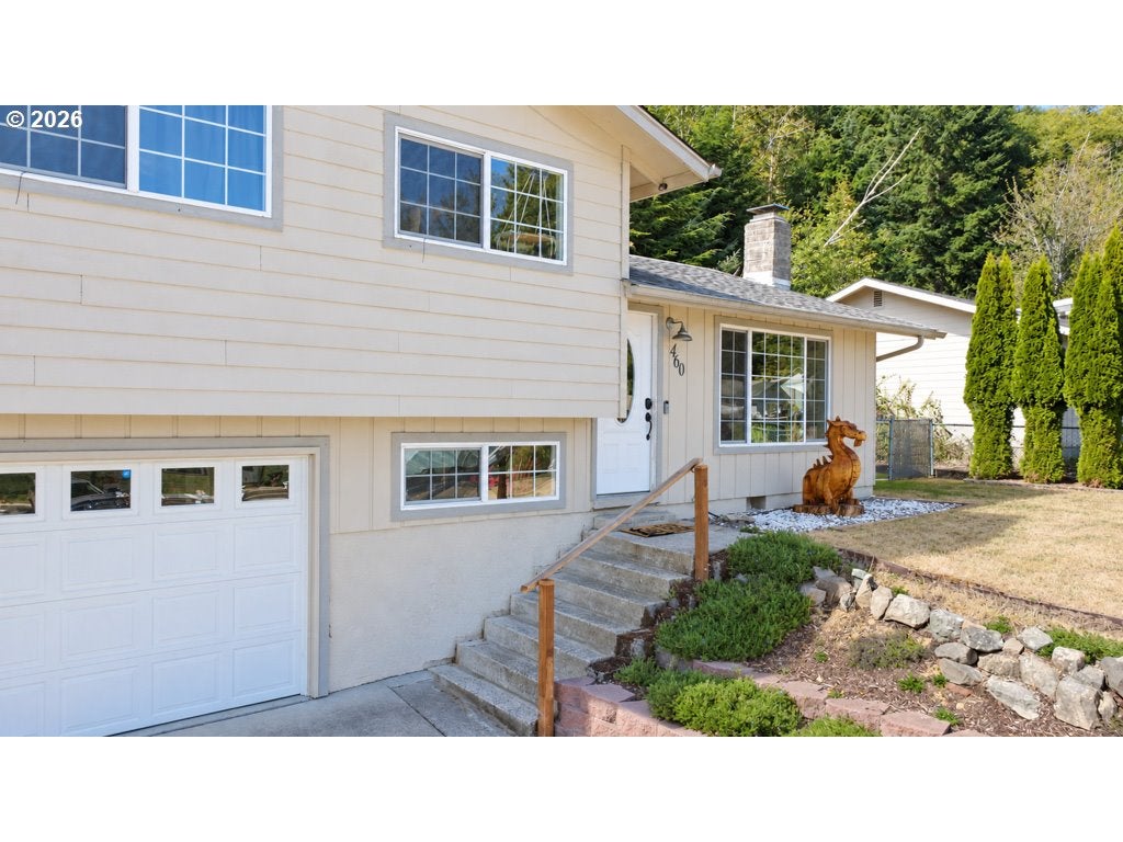 460 WESTMONT DR