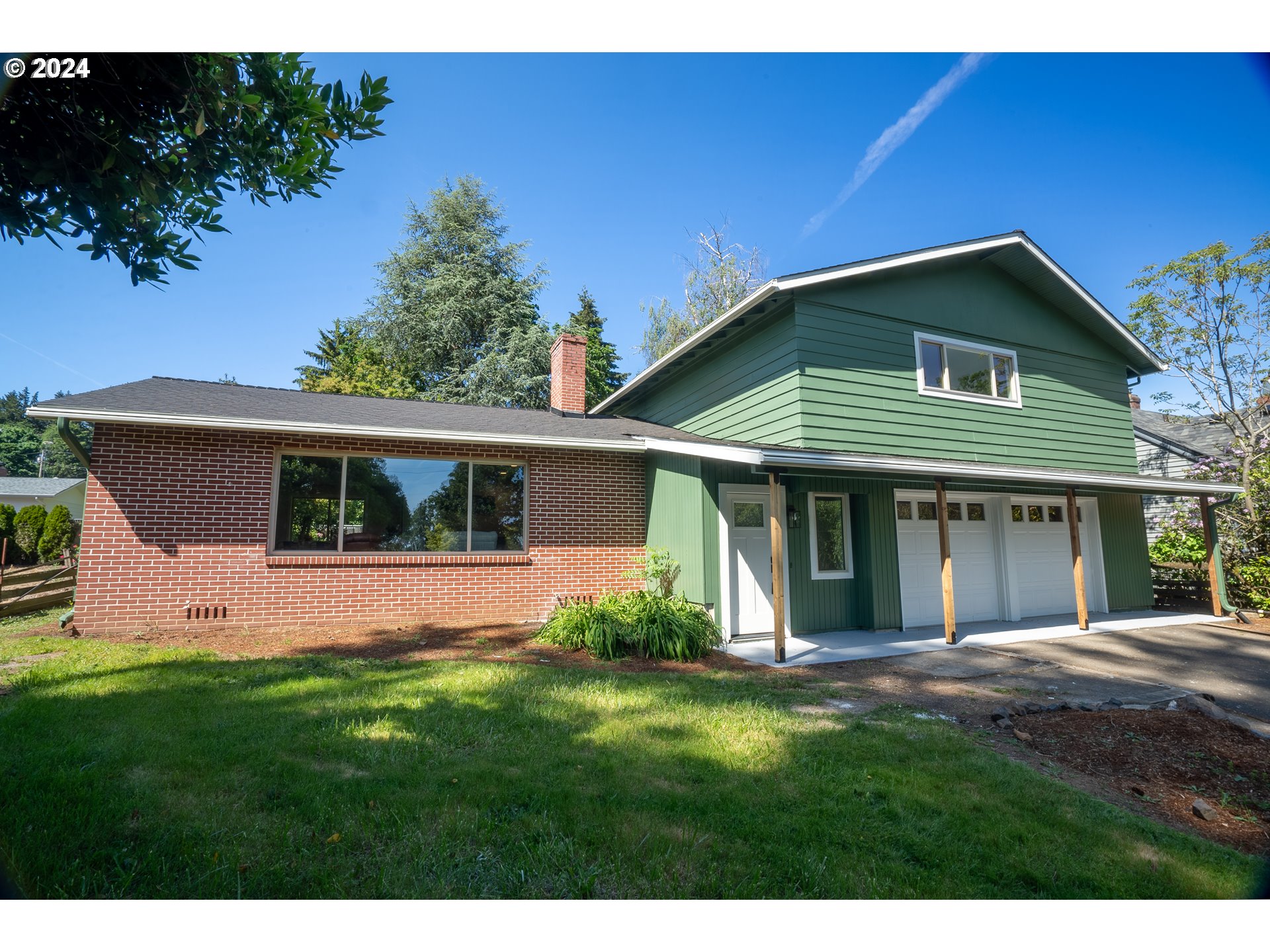 Photo 1 of 34 — 865 GLEN CREEK RD, Salem, OR 97304