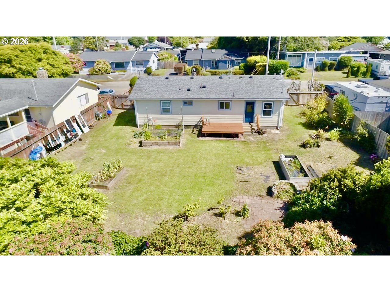 321 MAPLE ST