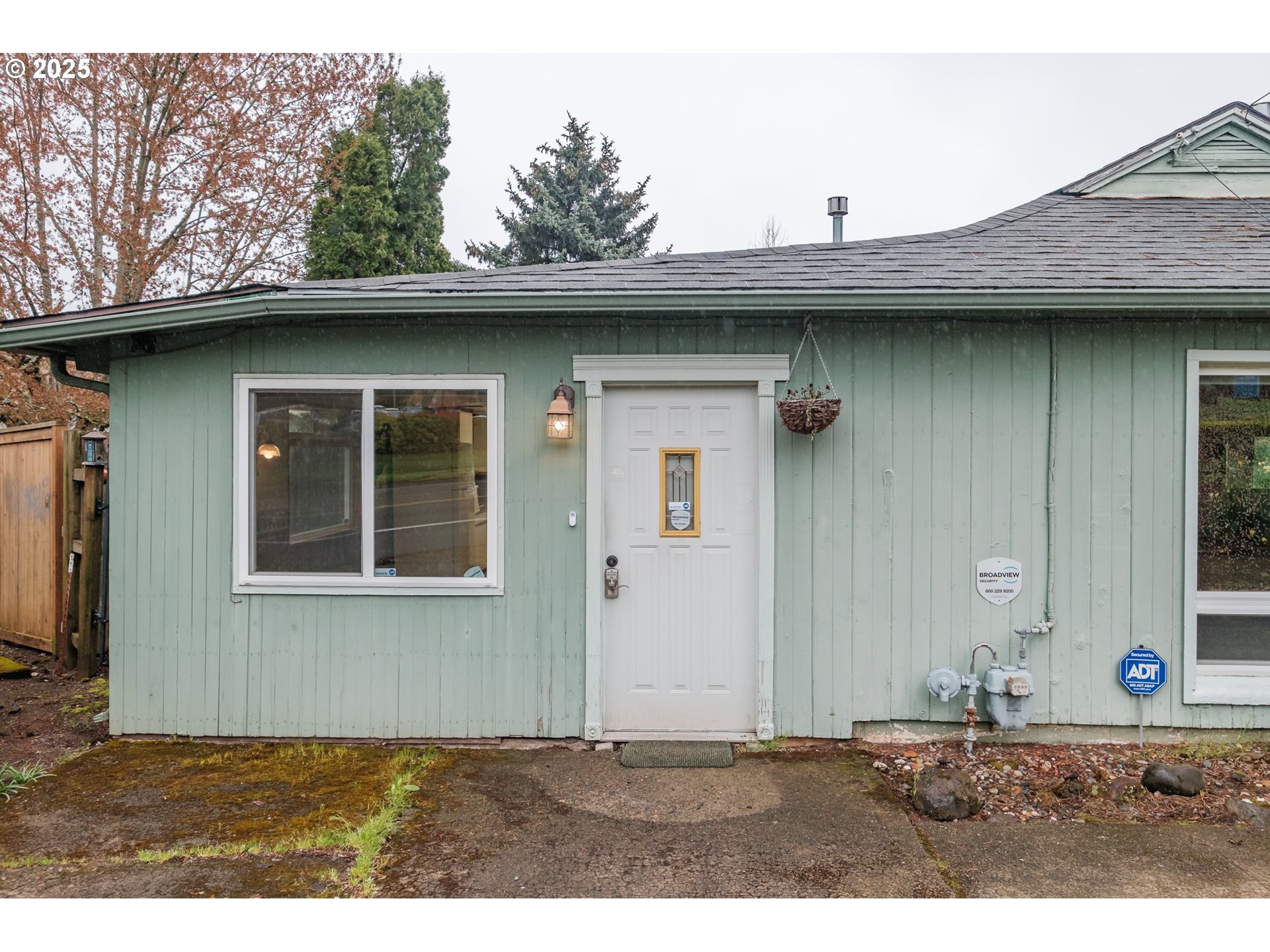 Salem, Oregon 97306, United States, 3 Bedrooms Bedrooms, ,2 BathroomsBathrooms,Residential,Pending,107144