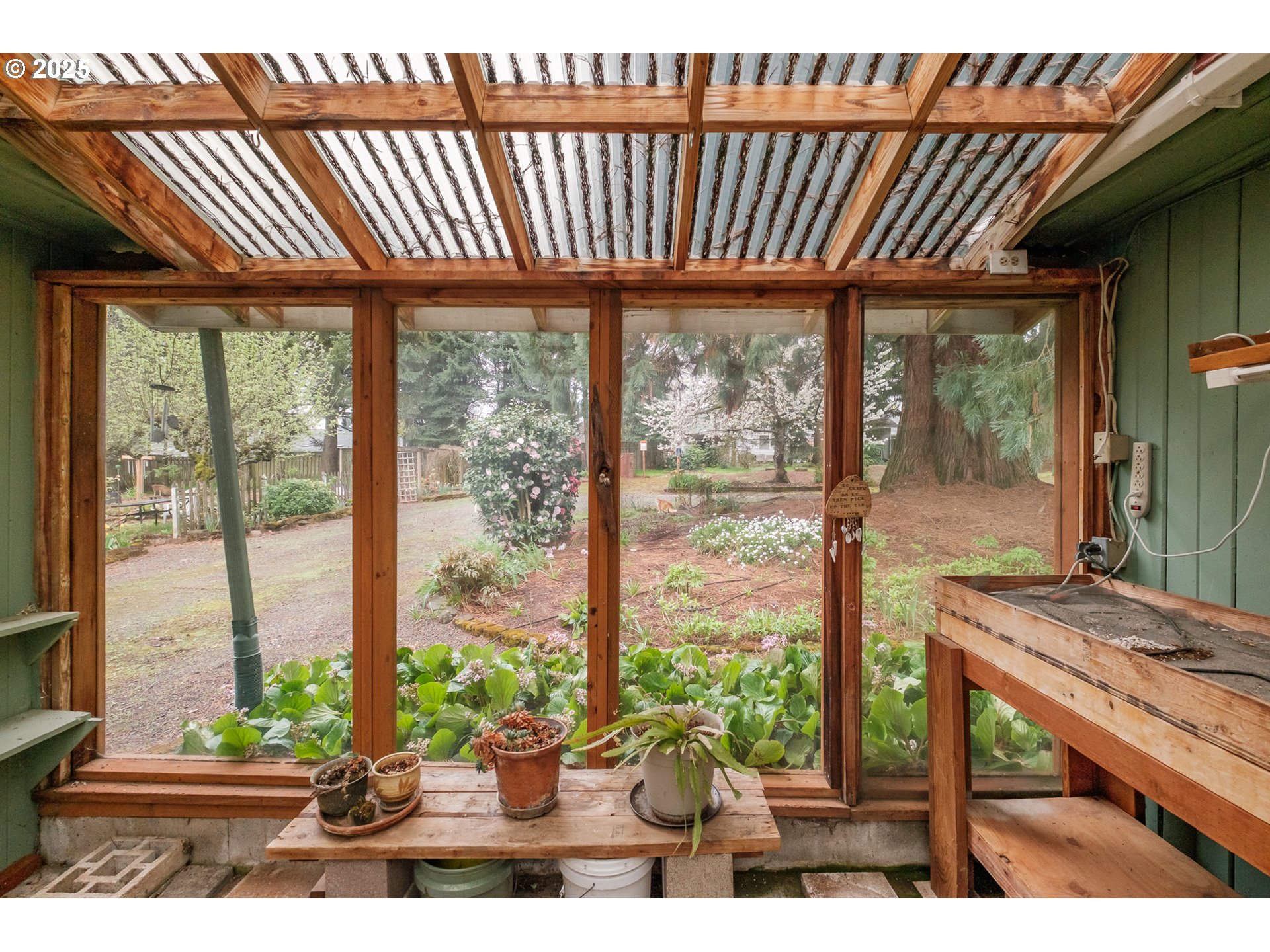 Salem, Oregon 97306, United States, 3 Bedrooms Bedrooms, ,2 BathroomsBathrooms,Residential,Pending,107144