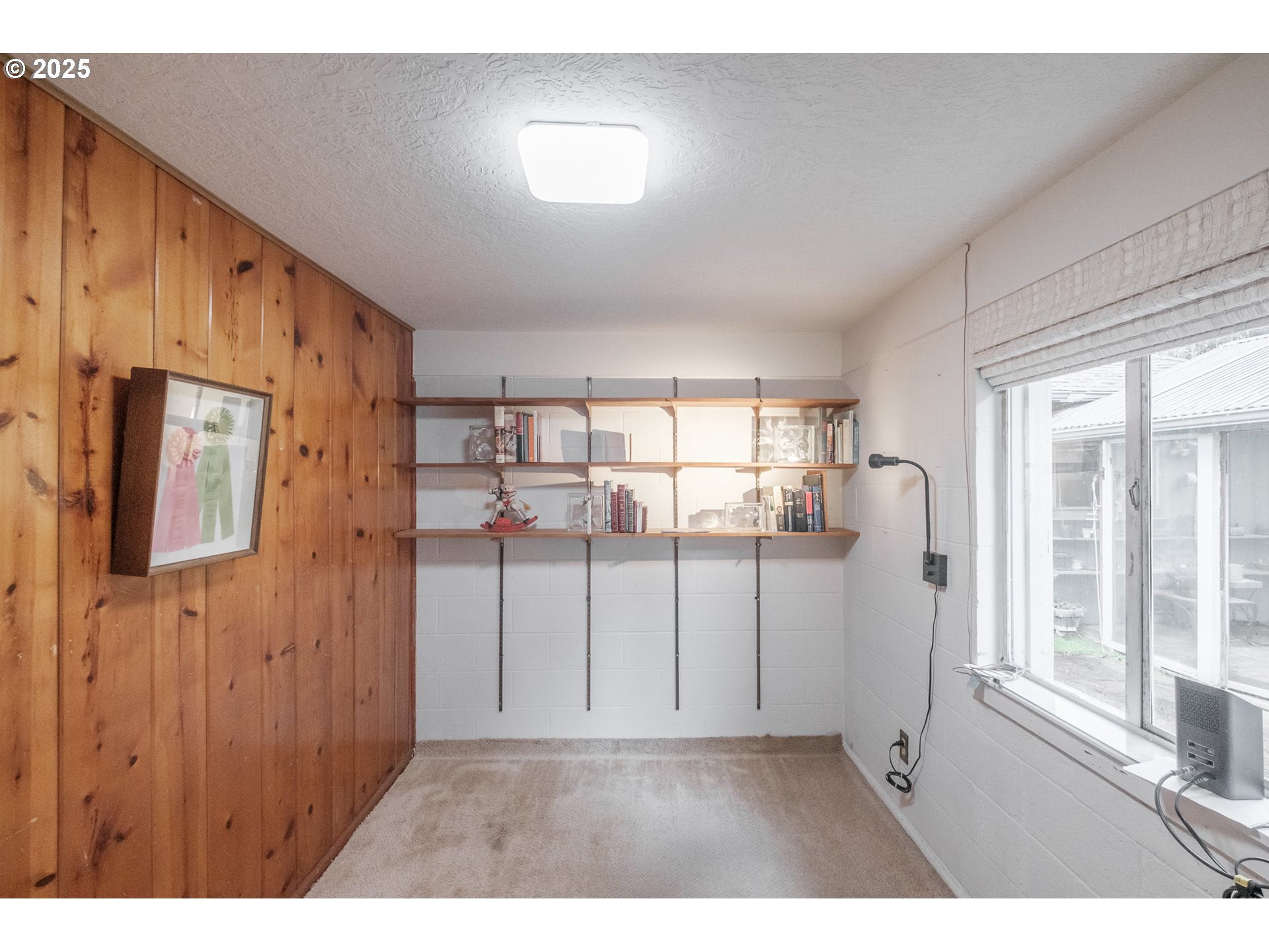 Salem, Oregon 97306, United States, 3 Bedrooms Bedrooms, ,2 BathroomsBathrooms,Residential,Pending,107144