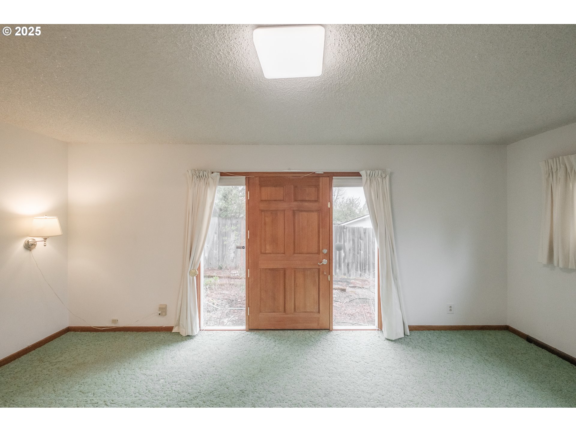 Salem, Oregon 97306, United States, 3 Bedrooms Bedrooms, ,2 BathroomsBathrooms,Residential,Pending,107144