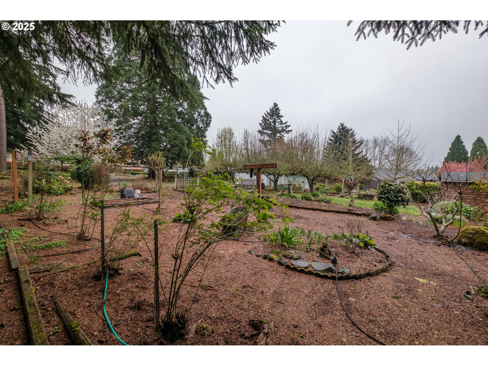 Salem, Oregon 97306, United States, 3 Bedrooms Bedrooms, ,2 BathroomsBathrooms,Residential,Pending,107144