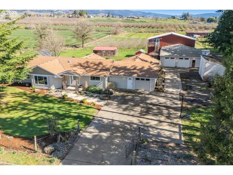 15900 NE DOPP RD Newberg OR 97132