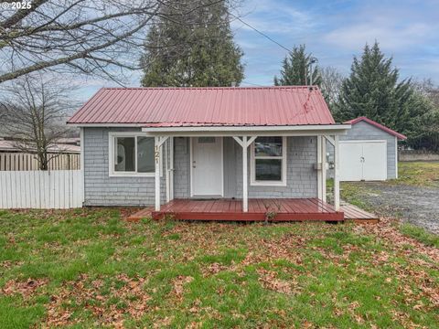 A home in Sutherlin