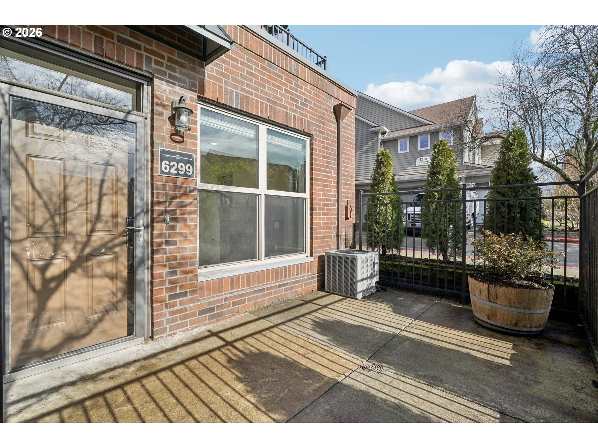 6299 NE CARILLION DR