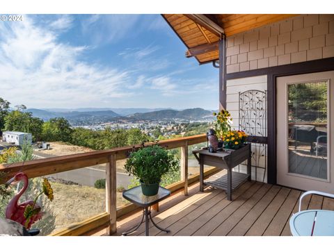 A home in Roseburg