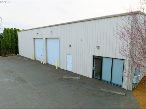 1718 SE 8TH AVE Camas WA 98607