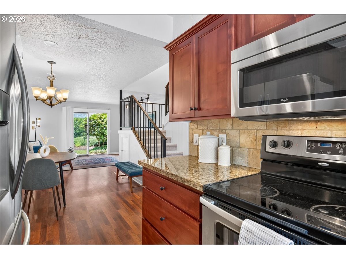627 N HAYDEN BAY DR 14