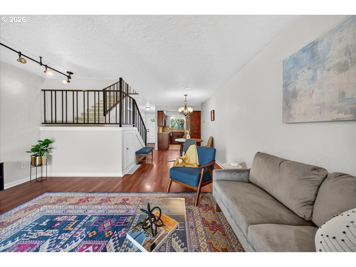 627 N HAYDEN BAY DR 14