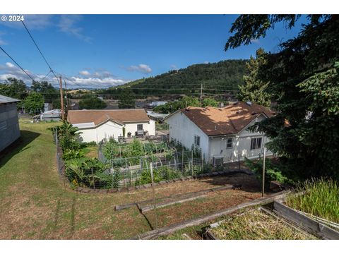 A home in Roseburg